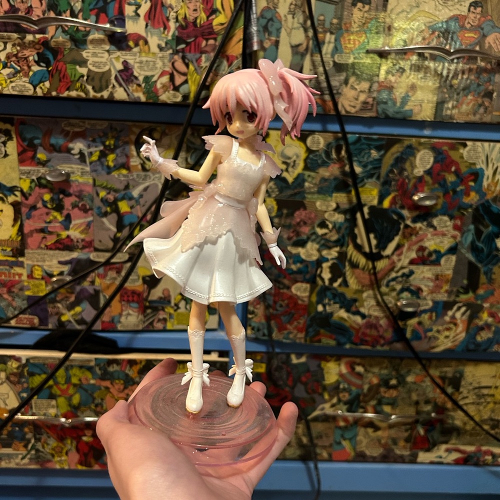 Madoka anime figure